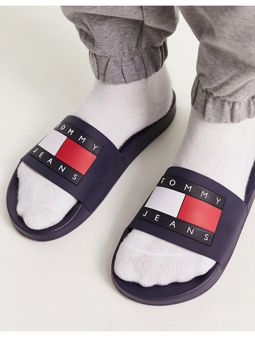 Tommy Jeans flag pool slider in blue