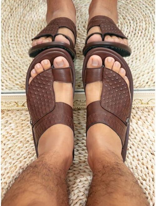 Fashion Brown Thong Sandals For Men Geometric Embossed Toe Post Design Sandals