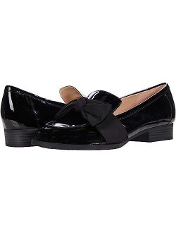 Bandolino Lindio Bow Accent and Patent Shine Loafer