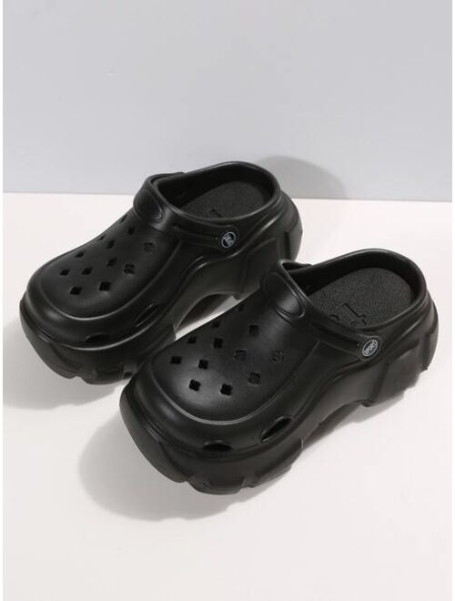 Fashionable Vented Clogs Women Hollow Out Design Clogs