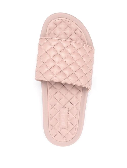APL: ATHLETIC PROPULSION LABS Lusso quilted slides