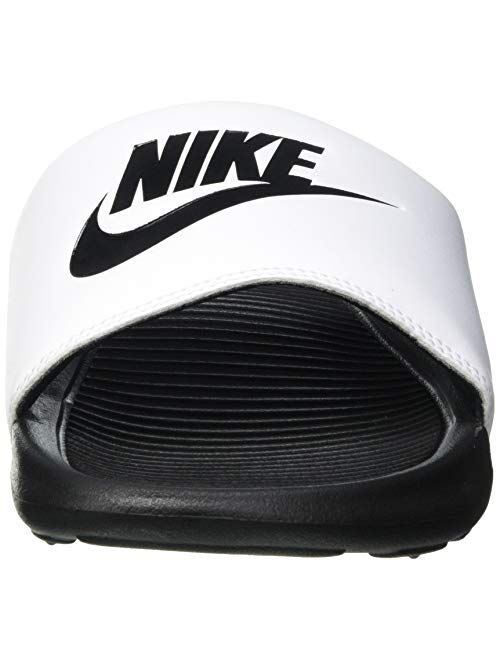 Nike Men's Low-Top Sneaker