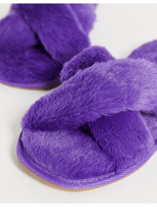 Pieces fluffy cross over slippers in purple
