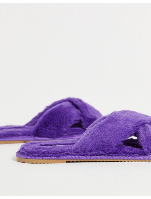 Pieces fluffy cross over slippers in purple