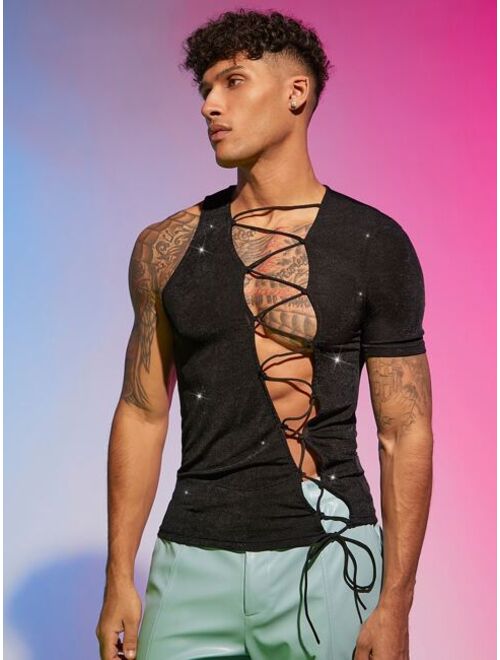 Manfinity Fever City Men Lace Up Front Tee