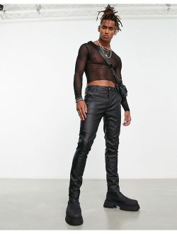 skinny pants in matte leather look