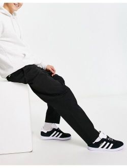 cargo pants in black