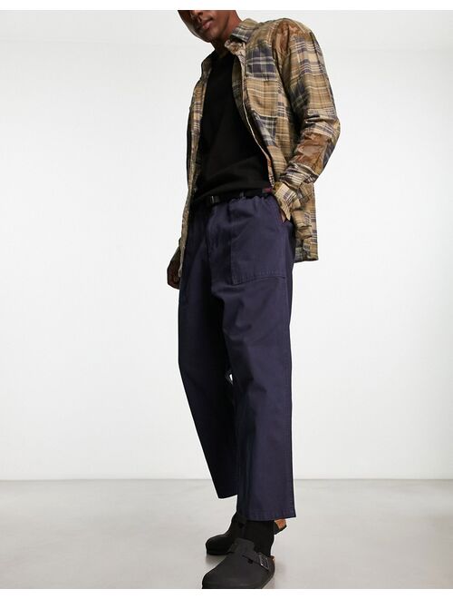 Gramicci loose tapered pants in navy