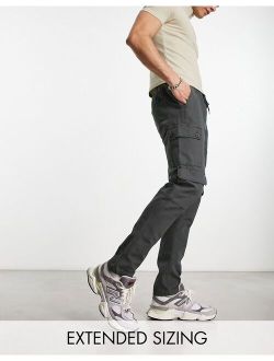 slim cargo pants with multipockets