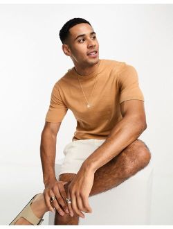 muscle lightweight knit cotton T-shirt in tan