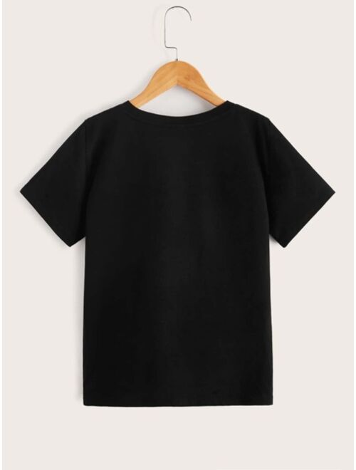 SHEIN Kids EVRYDAY Boys Letter Graphic Patched Detail Tee