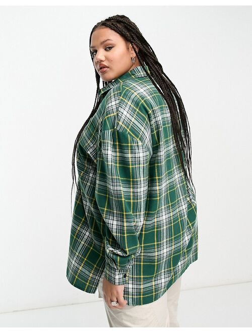 I Saw It First Curve I Saw It First Plus oversized plaid shirt in green
