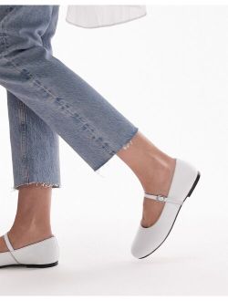 Carmen leather round toe ballet flats in white