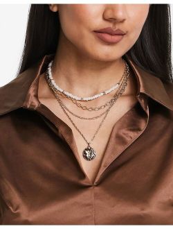 multirow chain necklace with hammered pendant