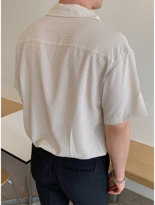 DAZY Men Striped Dual Pocket Drop Shoulder Shirt