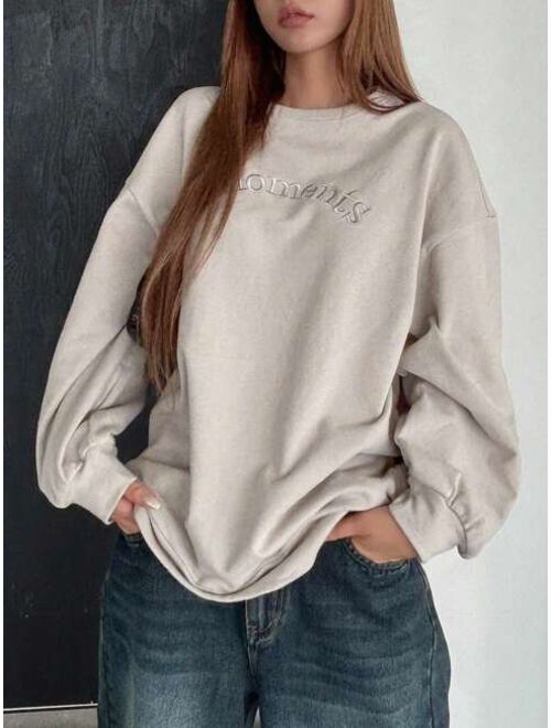 DAZY Letter Embroidery Drop Shoulder Sweatshirt