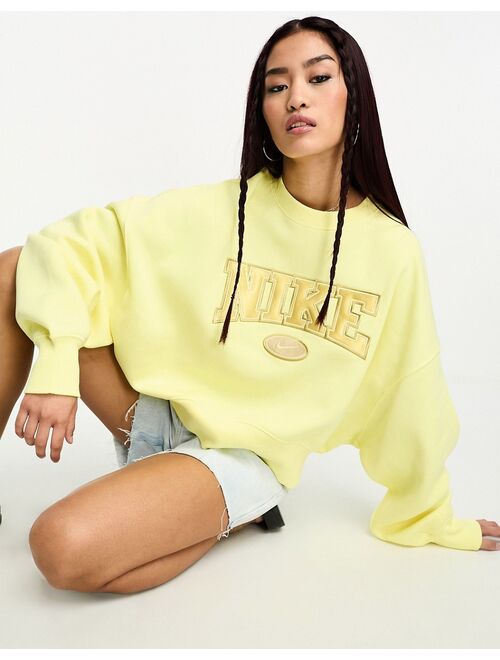 Nike retro fleece sweatshirt in yellow