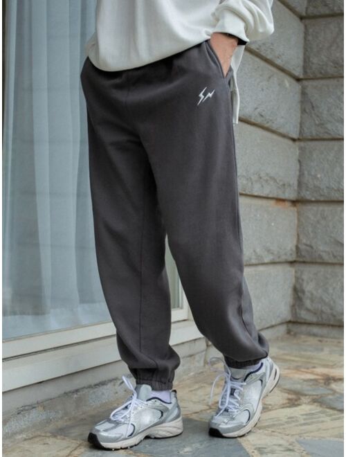 DAZY Men Lightning Logo Embroidery Elastic Waist Sweatpants