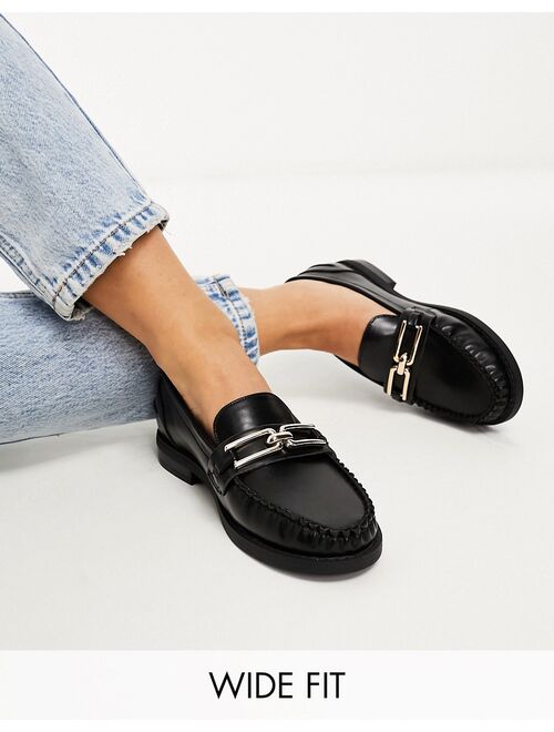 ASOS DESIGN Wide Fit Melodic slim loafer with chain in black
