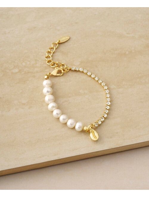 ETTIKA Cowrie Shell, Cultivated Freshwater Pearl Glass Bracelet