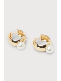 Undersea Shine Gold Pearl Hinged Hoop Earrings