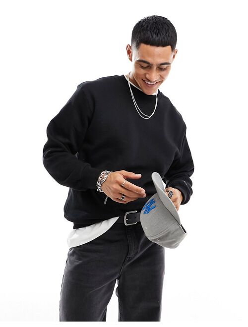 Pull&Bear sweatshirt in black