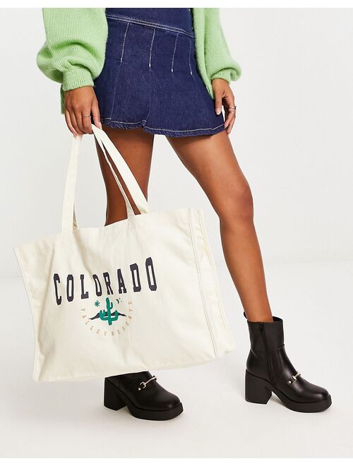 Daisy Street tote bag with colorado print