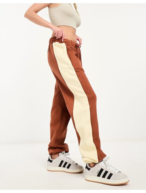 Daisy Street Active Landscape sweatpants in brown