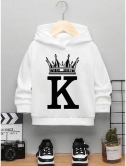 Young Boy Crown Letter Graphic Hoodie