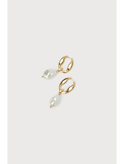 Lulus X Casa Clara Ariella 14KT Gold Pearl Statement Hoop Earrings