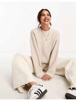 fluffy rib sweater with crew neck in oatmeal