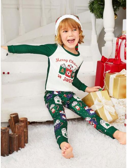 Shein Young Boy 1pc Christmas Print Tee & 1pc Pants PJ Set