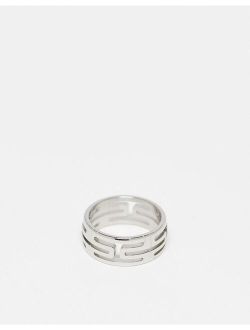 waterproof stainless steel band ring with cut out design in silver tone