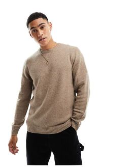 knit lambswool crew neck sweater in stone