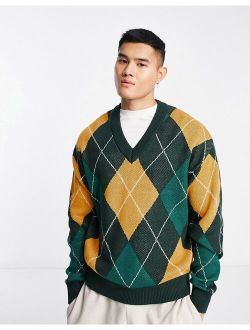 oversized jacquard argyle V-neck sweater in green & beige