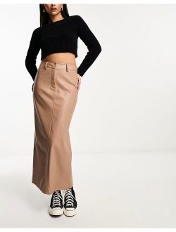 faux leather clean maxi skirt in tan