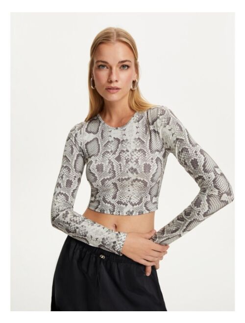 NOCTURNE Women's Silver Snake Printed Crop Top