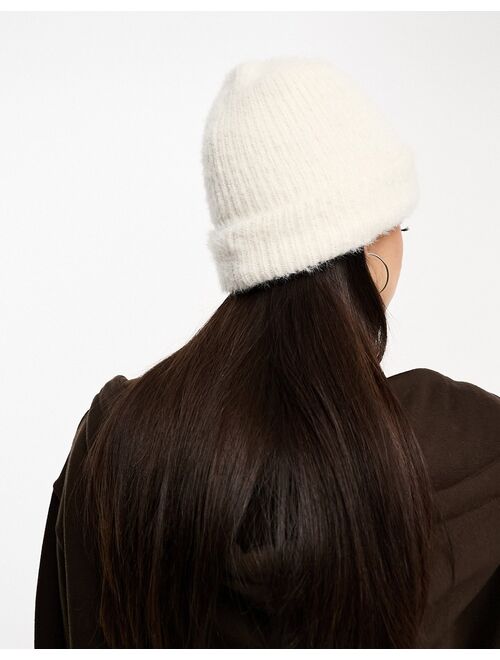 The North Face Salty Bae lined beanie in off white