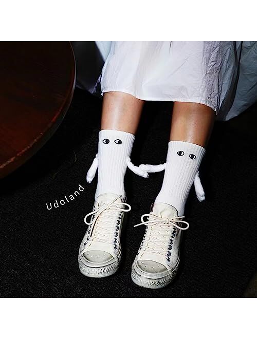 Thaisu 2Pairs Holding Hands Socks,3D Mid-tube Cute Socks,Couple Magnetic Hand Socks,Big Eye Socks for Couples Friends Sisters