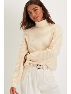 Toasty Style Cream Ribbed Knit Turtleneck Sweater