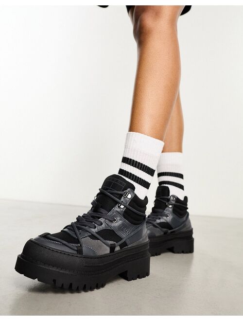 Tommy Jeans hybrid boots in black