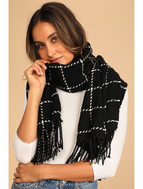 Lulus Cozy Afternoon Black and Ivory Plaid Knit Scarf