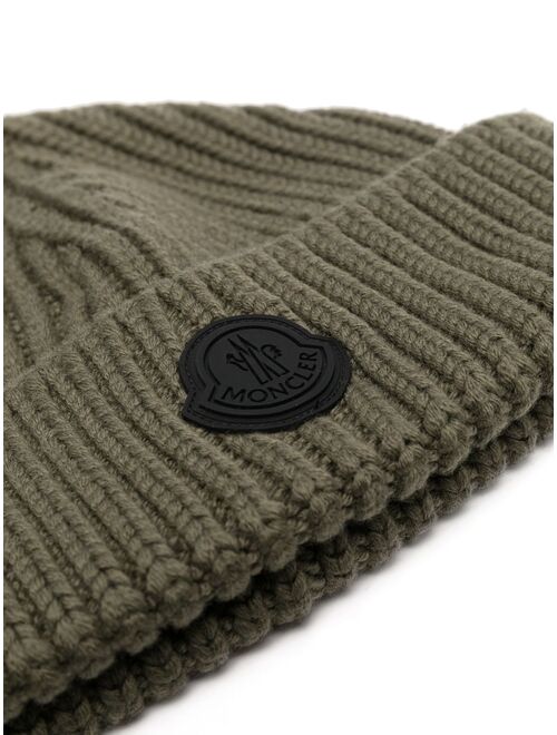 Moncler logo-patch knit wool beanie