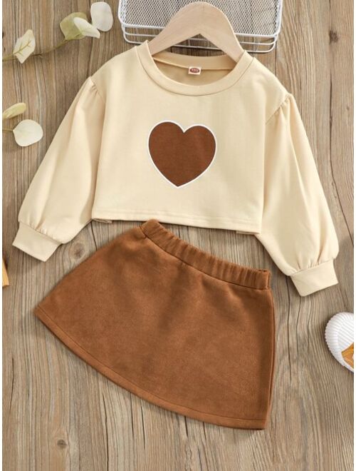 SHEIN Kids EVRYDAY Toddler Girls Heart Print Sweatshirt & Skirt