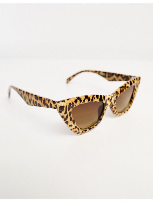 AJ Morgan retro cat eye sunglasses in cheetah