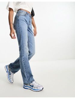 straight leg jean in medium wash blue