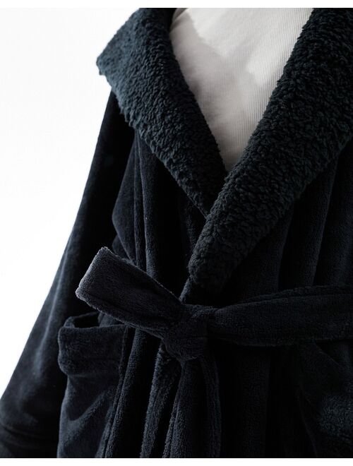 Chelsea Peers fluffy robe in black
