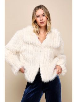 Luxe Outing Ivory Faux Fur Collared Coat