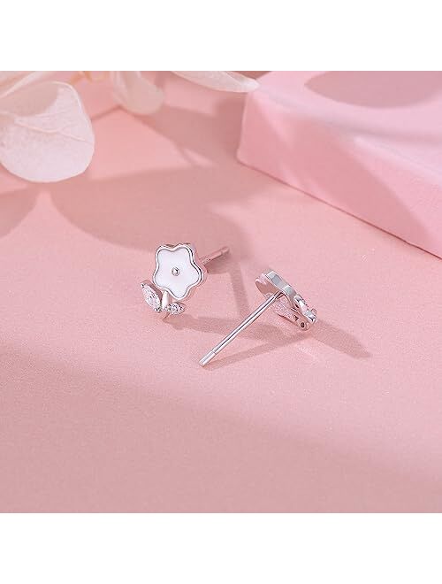 Reffeer Solid 925 Sterling Silver Cute Flower Studs Earrings for Women Teen Girls Tiny Daisy Earrings Studs