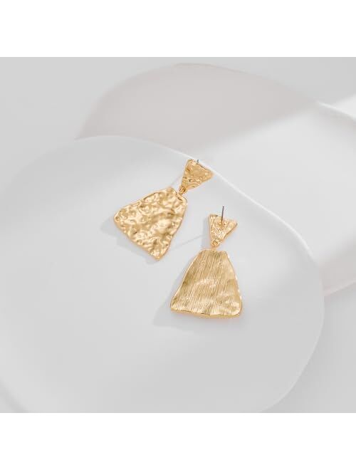 Yujie Gold Chuncky Dangle Earrings for Women Geometric Big Rectangle Drop Earrings Fashion Statement Jewelry Gifts Ideas